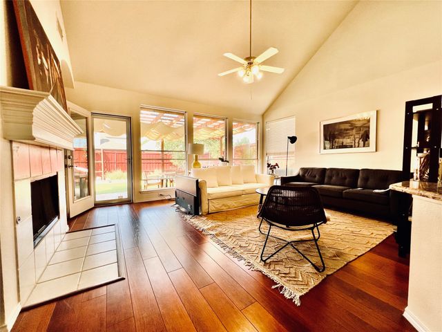 1715 Mapleleaf Falls Drive, Allen, TX 75002