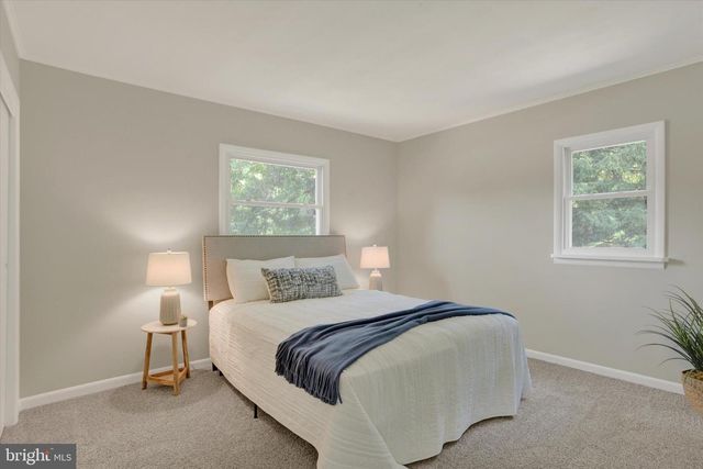85 VISTA CIR, Etters, PA 17319