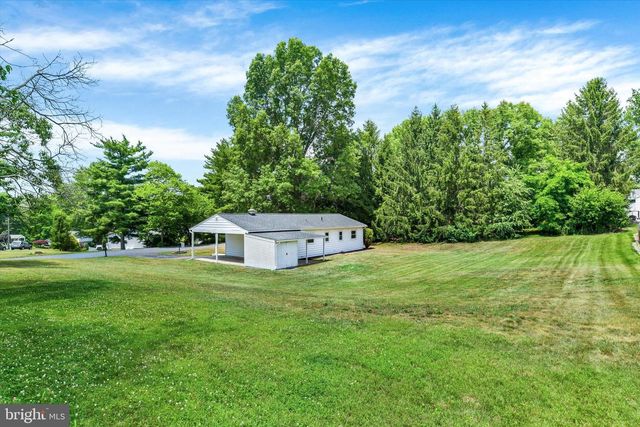 85 VISTA CIR, Etters, PA 17319