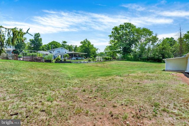 85 VISTA CIR, Etters, PA 17319