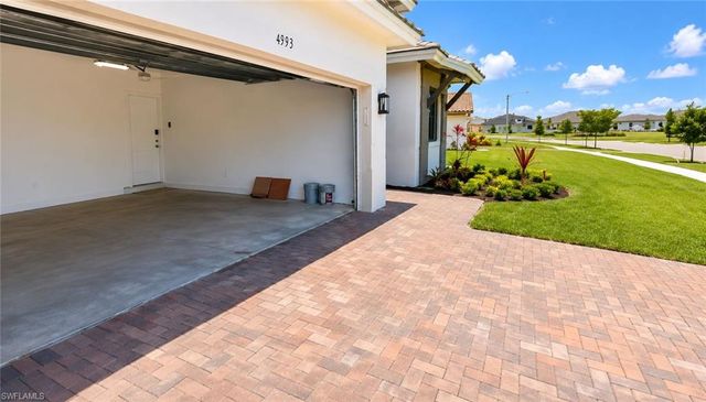 4993 Ofanto LN W, Ave Maria, FL 34142