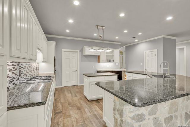 1718 Fox Tree, San Antonio, TX 78248