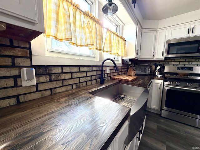 311 N Madison Street, Bedford, IN 47421