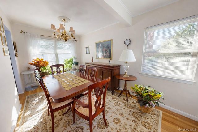 1762 Broadway, New Hyde Park, NY 11040