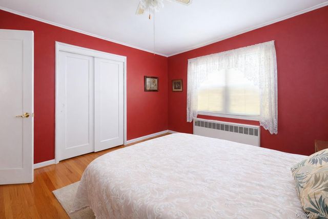 1762 Broadway, New Hyde Park, NY 11040