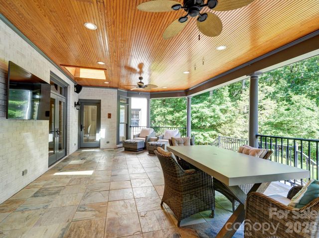 5500 Hardison Road, Charlotte, NC 28226