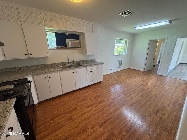 206 Guilbeau Road, Lafayette, LA 70506