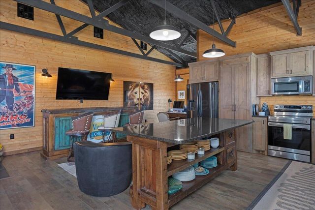 12621 EQUESTRIAN Trail, Amarillo, TX 79118