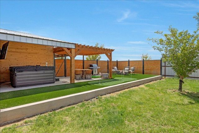 12621 EQUESTRIAN Trail, Amarillo, TX 79118