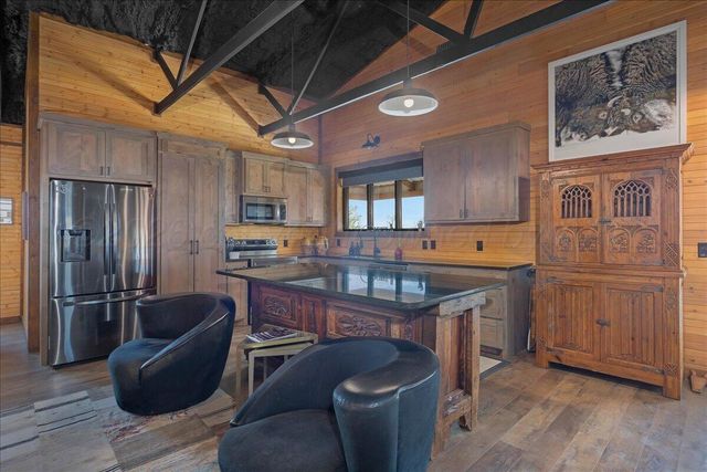 12621 EQUESTRIAN Trail, Amarillo, TX 79118