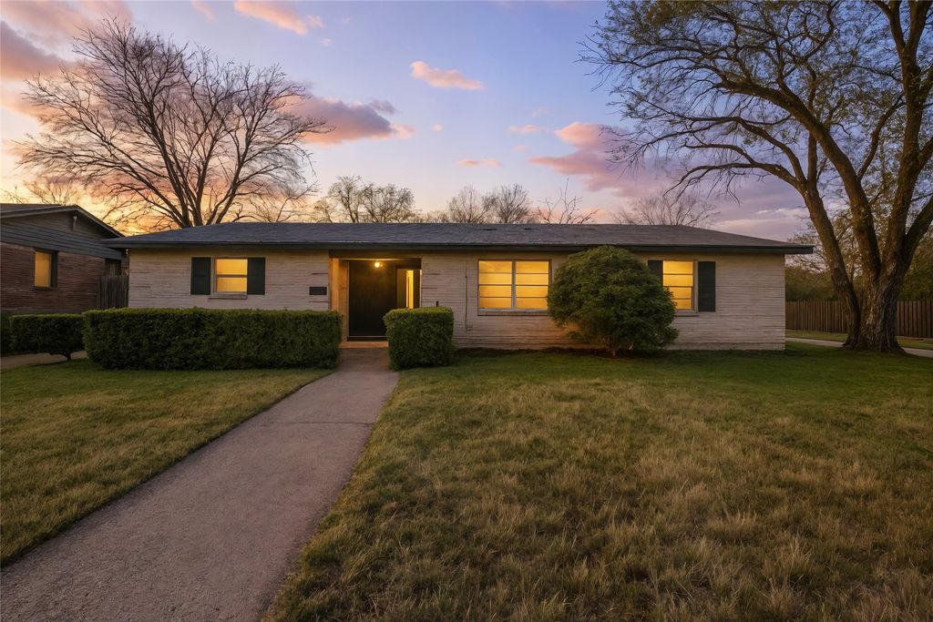 807 Havenwood Drive, Dallas, TX 75232