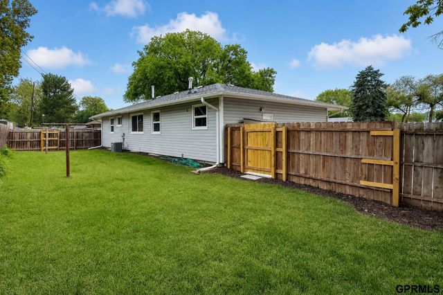 1820 Brower Road, Lincoln, NE 68502