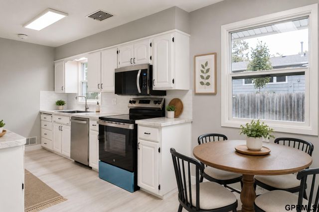 1820 Brower Road, Lincoln, NE 68502
