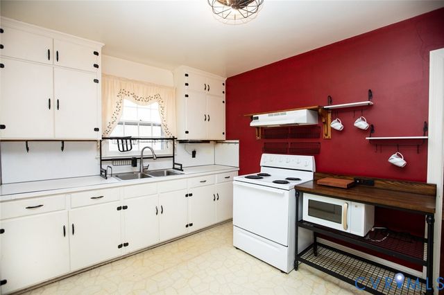 4996 Farmville Rd, Farmville, VA 23901