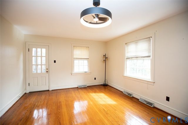 4996 Farmville Rd, Farmville, VA 23901