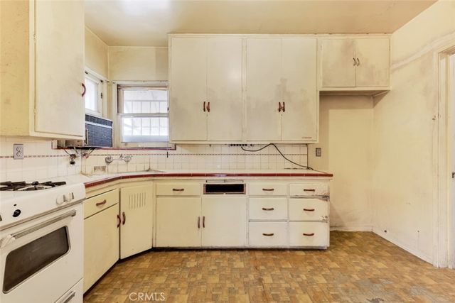 14047 Herron Street, Sylmar, CA 91342