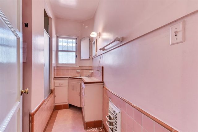 14047 Herron Street, Sylmar, CA 91342