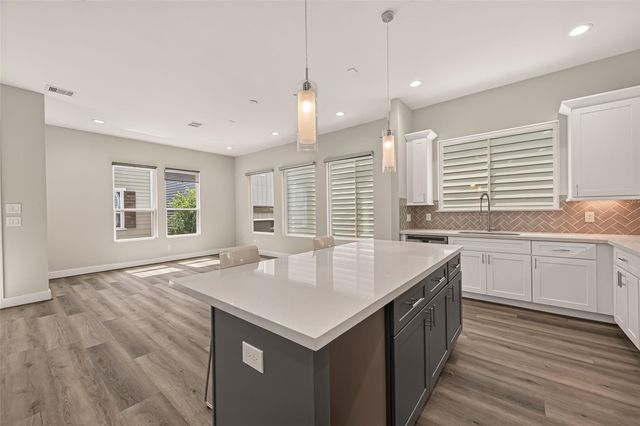 3350 Pinemont Drive, Houston, TX 77018