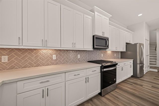 3350 Pinemont Drive, Houston, TX 77018