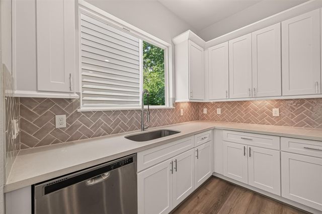 3350 Pinemont Drive, Houston, TX 77018