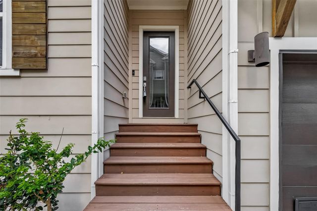 3350 Pinemont Drive, Houston, TX 77018