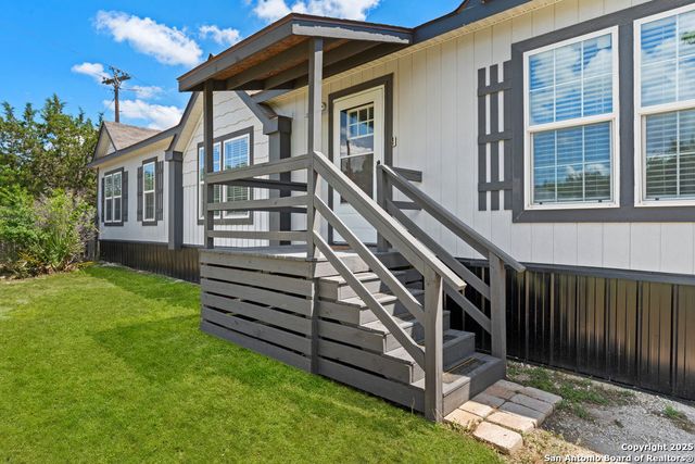 306 Wren Cir, Spring Branch, TX 78070