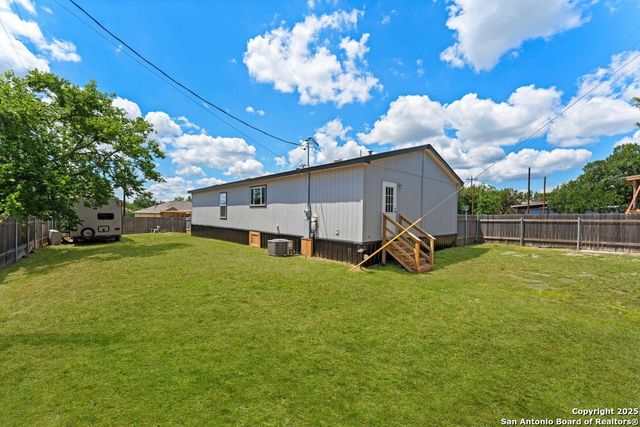 306 Wren Cir, Spring Branch, TX 78070