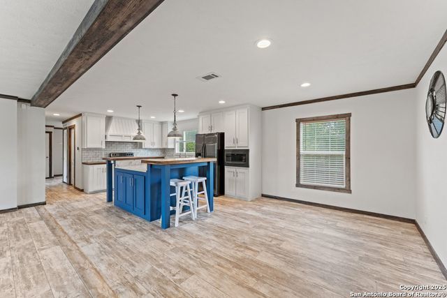 306 Wren Cir, Spring Branch, TX 78070