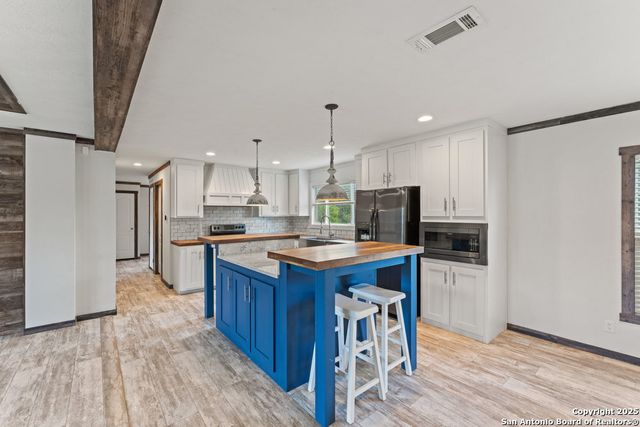 306 Wren Cir, Spring Branch, TX 78070