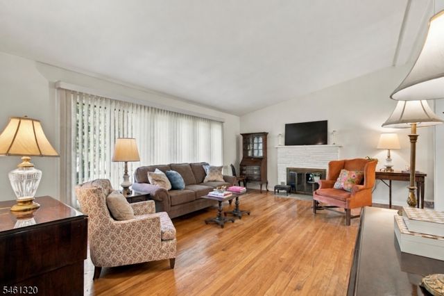 87 Orion Rd, Berkeley Heights Twp., NJ 07922