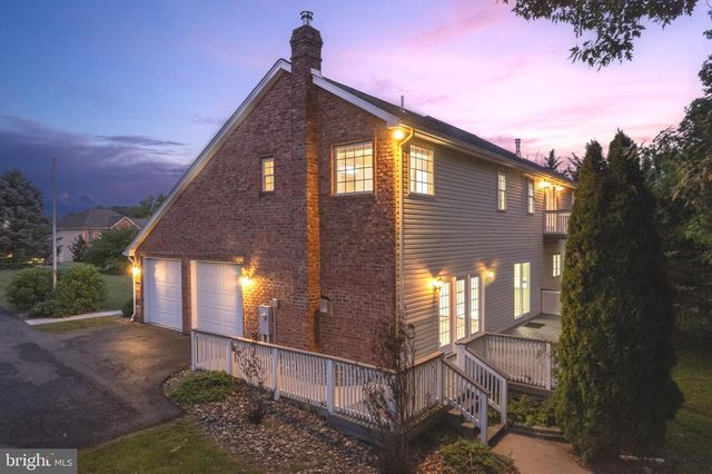 2384 CASTLEGREEN DRIVE, Greencastle, PA 17225