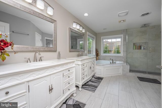 2384 CASTLEGREEN DRIVE, Greencastle, PA 17225