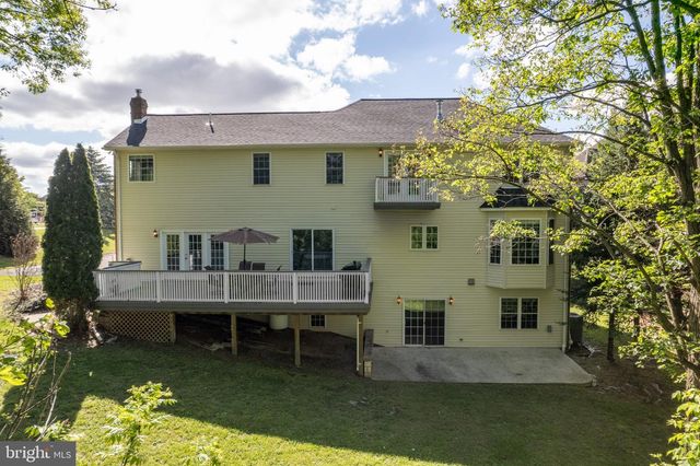 2384 CASTLEGREEN DRIVE, Greencastle, PA 17225