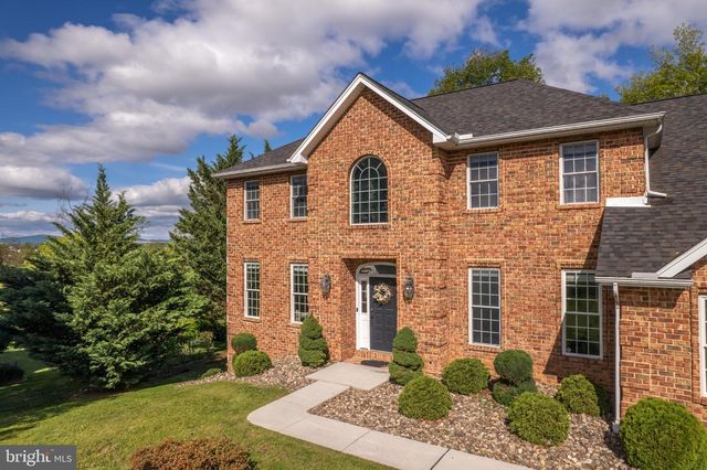 2384 CASTLEGREEN DRIVE, Greencastle, PA 17225