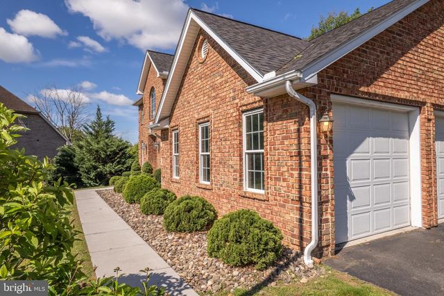 2384 CASTLEGREEN DRIVE, Greencastle, PA 17225