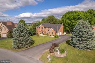 2384 CASTLEGREEN DRIVE, Greencastle, PA 17225