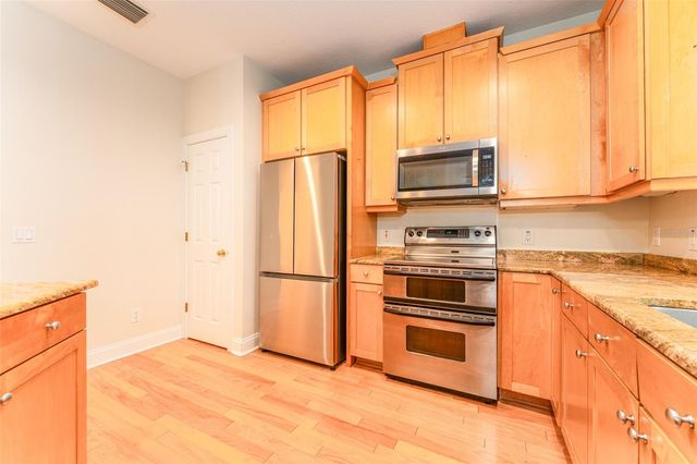 3415 HEARDS FERRY DRIVE, Tampa, FL 33618