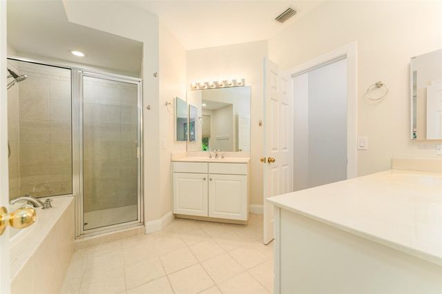 3415 HEARDS FERRY DRIVE, Tampa, FL 33618