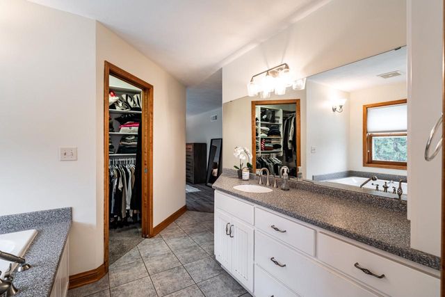 4824 Hampton COURT, Mount Pleasant, WI 53403