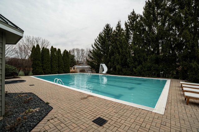 4824 Hampton COURT, Mount Pleasant, WI 53403