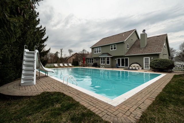 4824 Hampton COURT, Mount Pleasant, WI 53403