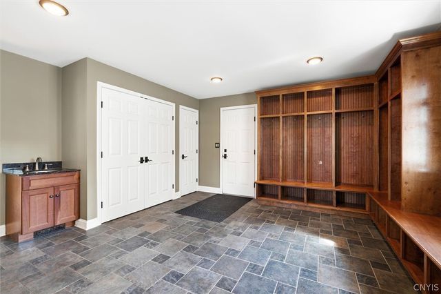 7026 Highfield Road, Dewitt, NY 13066
