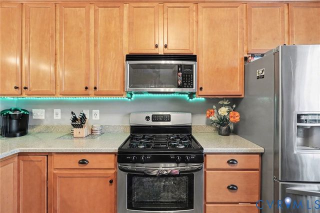 10273 Kestrel Dr, Ashland, VA 23005