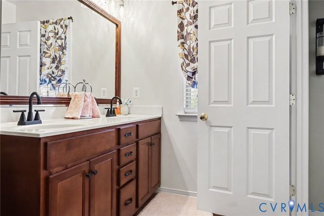 10273 Kestrel Dr, Ashland, VA 23005