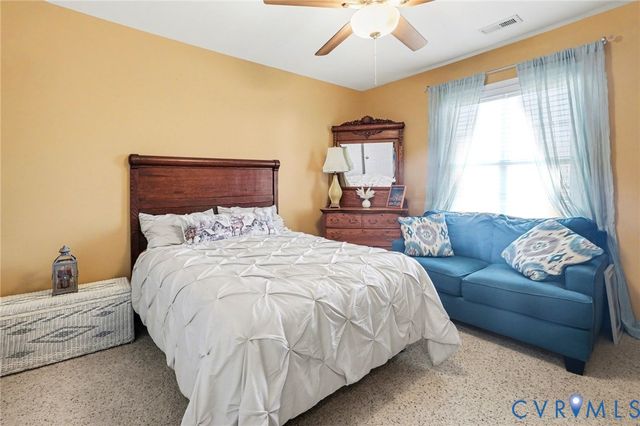 10273 Kestrel Dr, Ashland, VA 23005