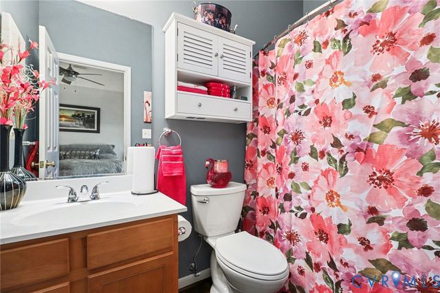 10273 Kestrel Dr, Ashland, VA 23005