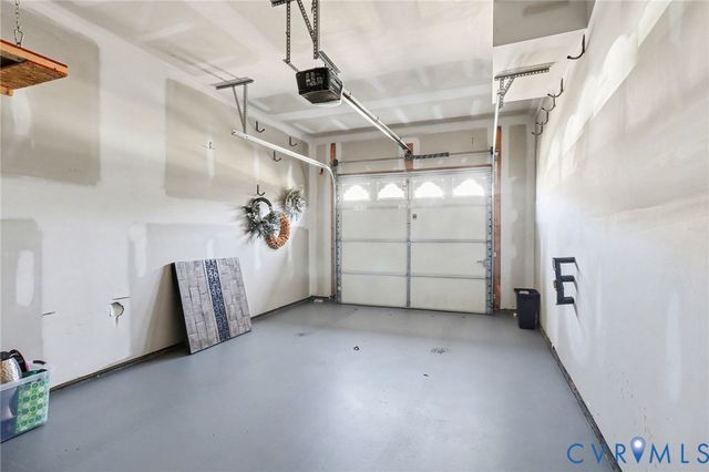 10273 Kestrel Dr, Ashland, VA 23005