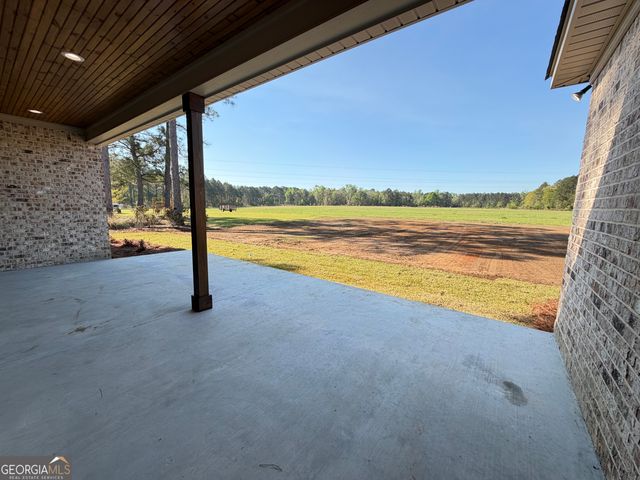 226 Hunter's Way, Dublin, GA 31021