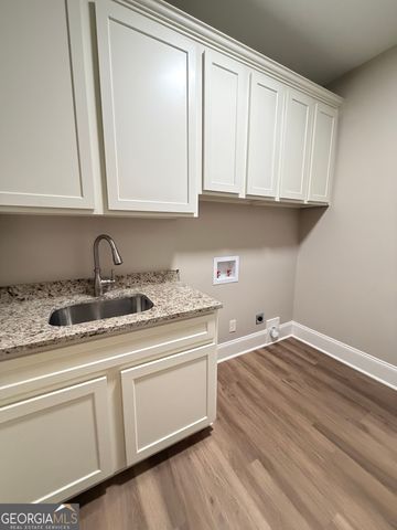 226 Hunter's Way, Dublin, GA 31021