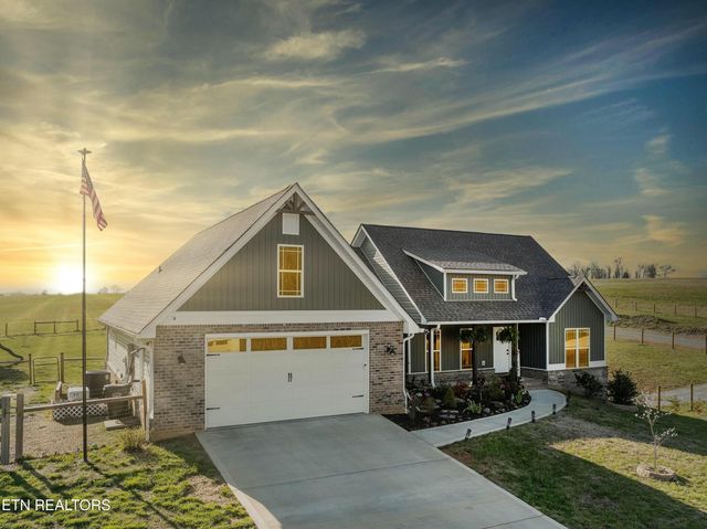 279 Lakeside Meadows Circle, Madisonville, TN 37354